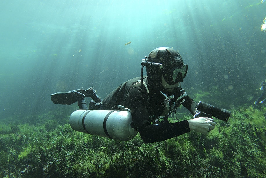 sidemount-refresher-turn-up Cenote cave diving in Playa del Carmen