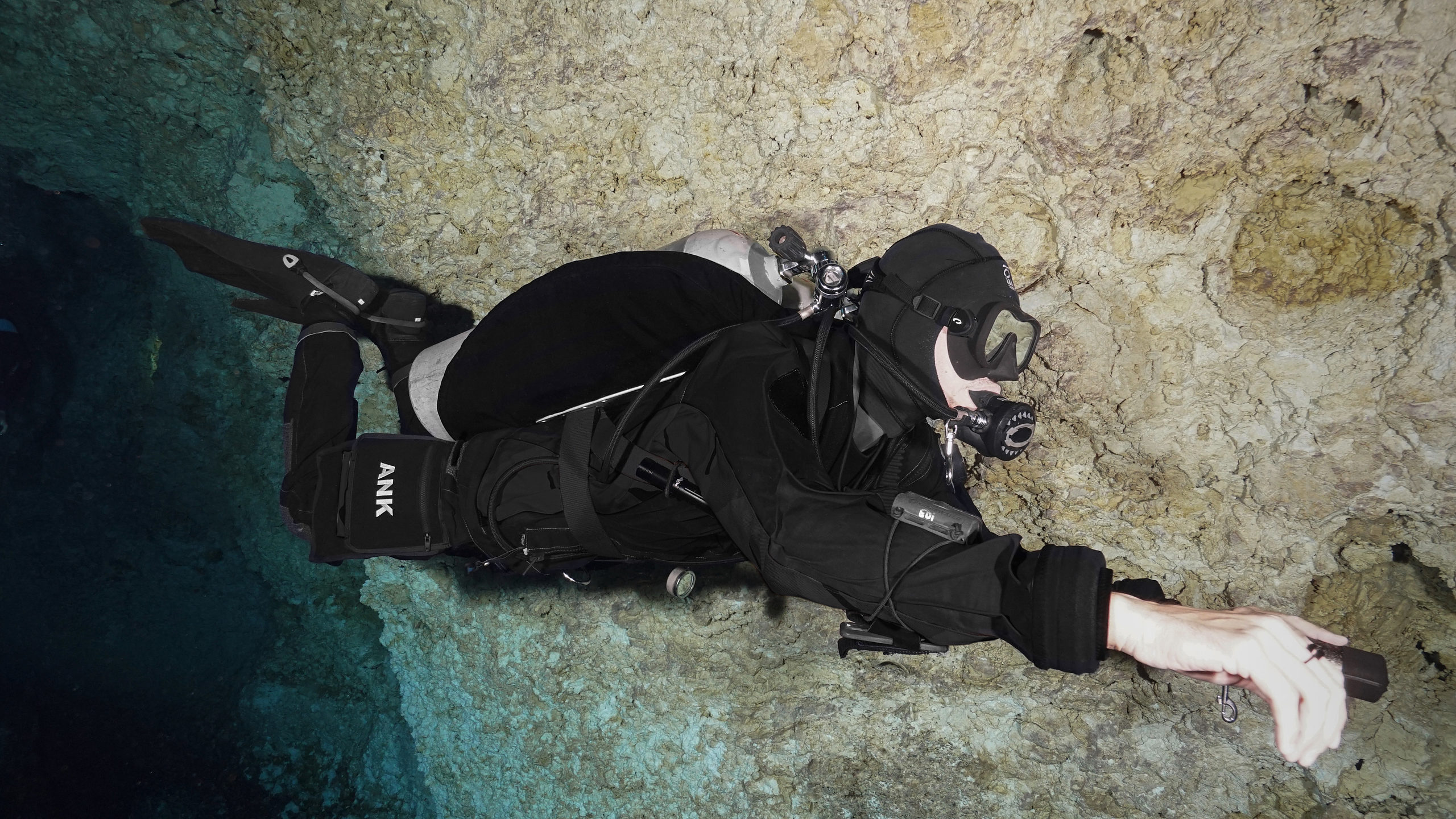 Arthur Twinset Doubles Cenote cave diving in Playa del Carmen