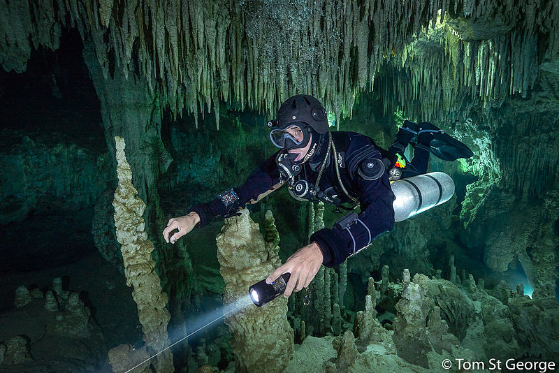 web__DSC6458-Edit Cenote cave diving in Playa del Carmen
