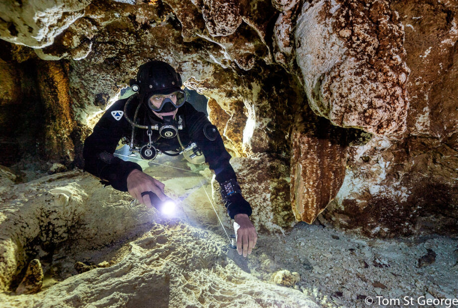 cenote Cave diving playa del carmen tulum mexico